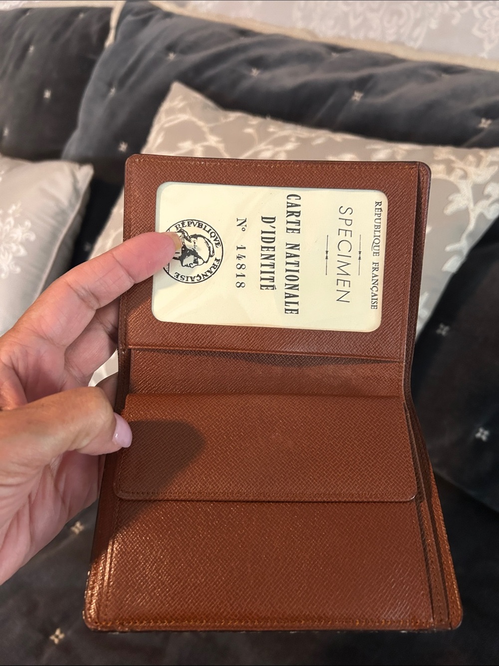 Louis Vuitton Monogram Passport Holder in Brown and Gold - Picture 4 of 9